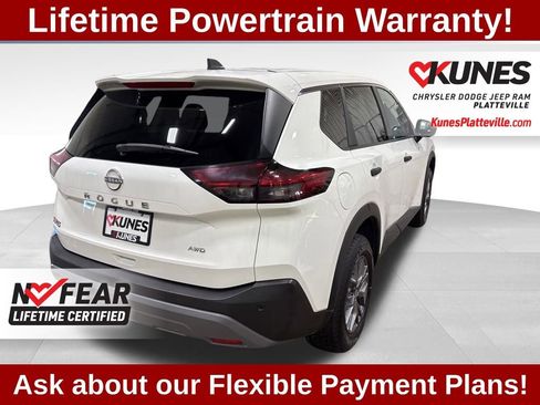 Used 2023 Nissan Rogue S image 11