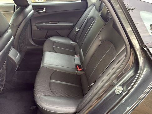 Used 2020 Kia Optima S image 17