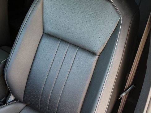 Used 2023 Volkswagen Tiguan SE R-Line image 26