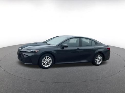 Used 2025 Toyota Camry LE image 8