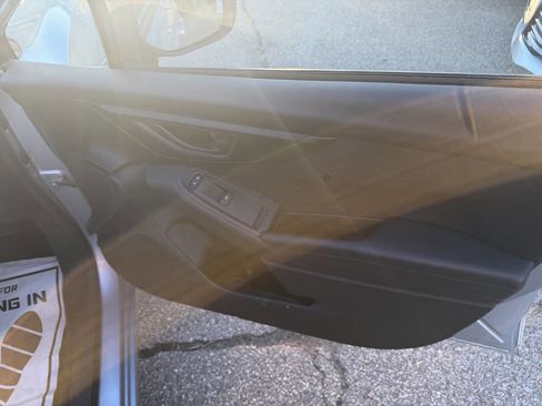 Used 2020 Subaru Impreza 2.0i image 5