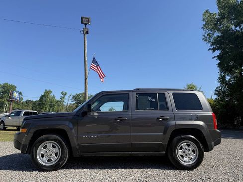 Used 2015 Jeep Patriot Sport image 1