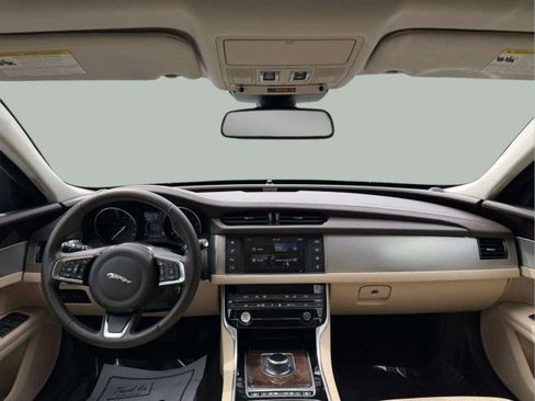 Used 2018 Jaguar XF Prestige AWD/4WD image 10