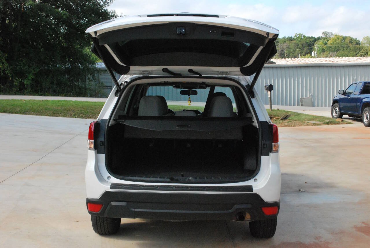 Used 2023 Subaru Forester Premium AWD/4WD image 10