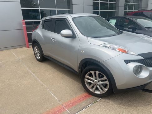 Used 2014 Nissan Juke SL FWD image 6