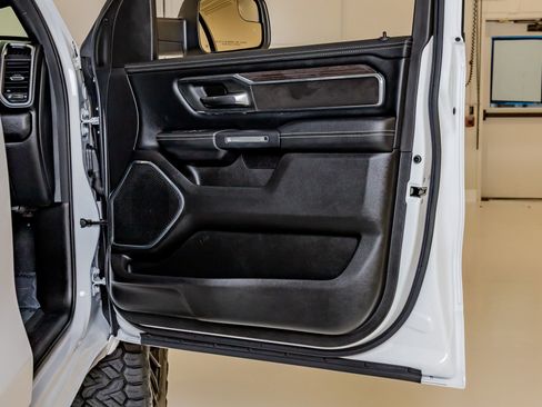 Used 2025 RAM 1500 Laramie w/ Laramie Southwest Edition AWD/4WD image 37