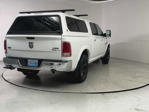Used 2018 RAM 1500 Laramie w/ Convenience Group AWD/4WD image 2