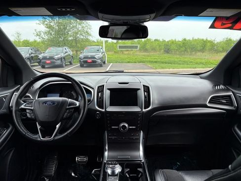 Used 2019 Ford Edge ST w/ Equipment Group 401A AWD/4WD image 16
