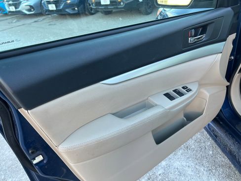 Used 2011 Subaru Legacy 2.5i image 14