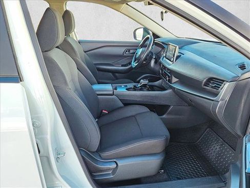 Used 2024 Nissan Rogue S image 20