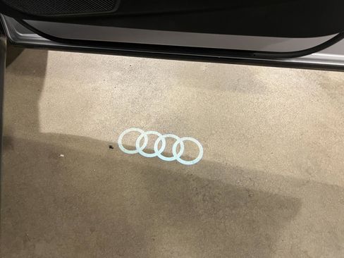 Used 2024 Audi Q5 e Premium Plus AWD/4WD image 45