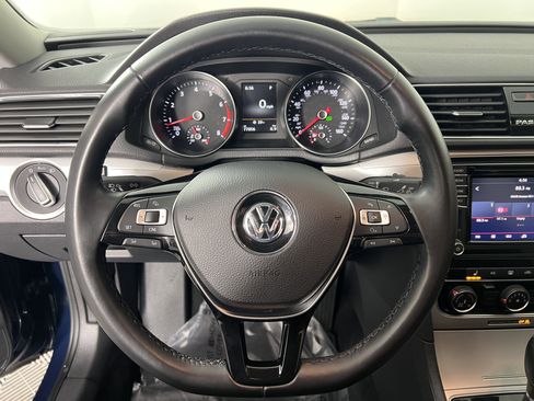 Used 2019 Volkswagen Passat 2.0T Wolfsburg w/ Wheels & Sunroof Package image 25