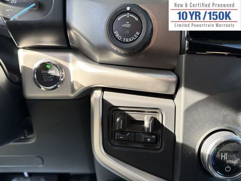 Used 2024 Ford Expedition XLT image 25