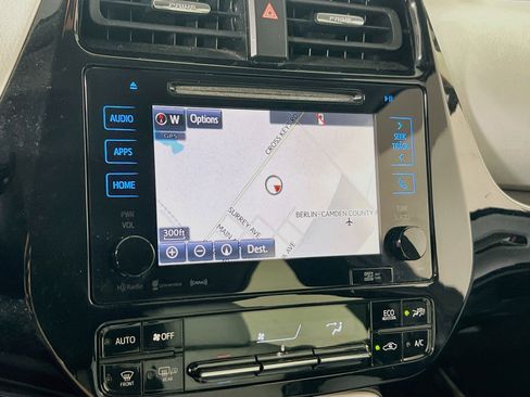 Used 2017 Toyota Prius Four FWD image 13