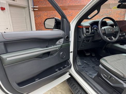 Certified 2024 Ford Expedition Timberline image 9