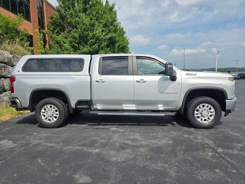 Used 2020 Chevrolet Silverado 2500 LT w/ All Star Edition AWD/4WD image 2