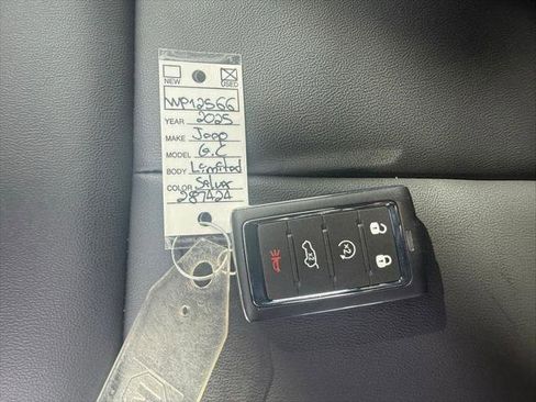 Certified 2025 Jeep Grand Cherokee Limited w/ Black Appearance Package RWD image 41