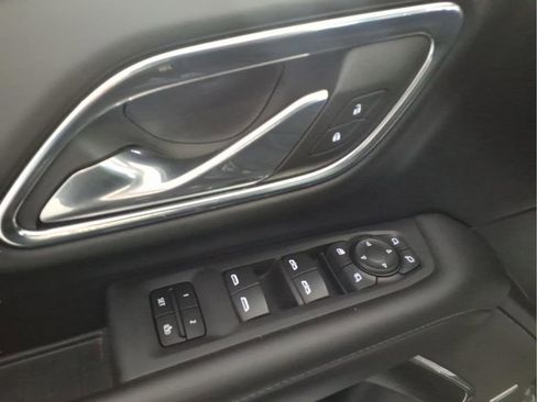 Used 2023 Chevrolet Tahoe LT w/ Luxury Package image 11