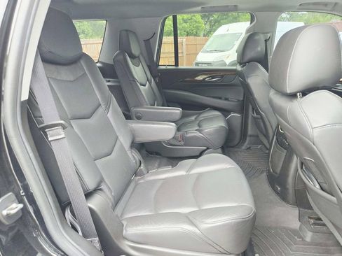 Used 2018 Cadillac Escalade Premium Luxury w/ LPO, Radiant Package AWD/4WD image 20
