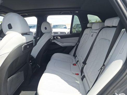 Used 2025 BMW X5 sDrive40i w/ Premium Package RWD image 15