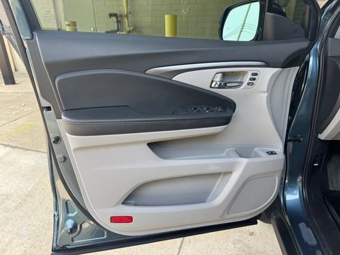 Used 2022 Honda Pilot Special Edition image 13