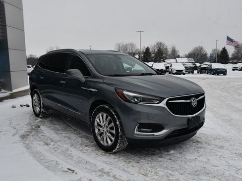 Used 2021 Buick Enclave Premium image 9