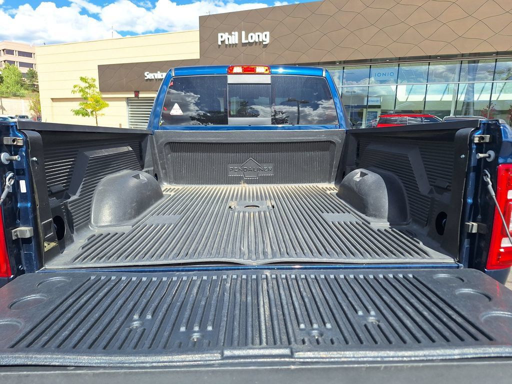 Used 2024 RAM 3500 Tradesman w/ Chrome Appearance Group AWD/4WD image 28