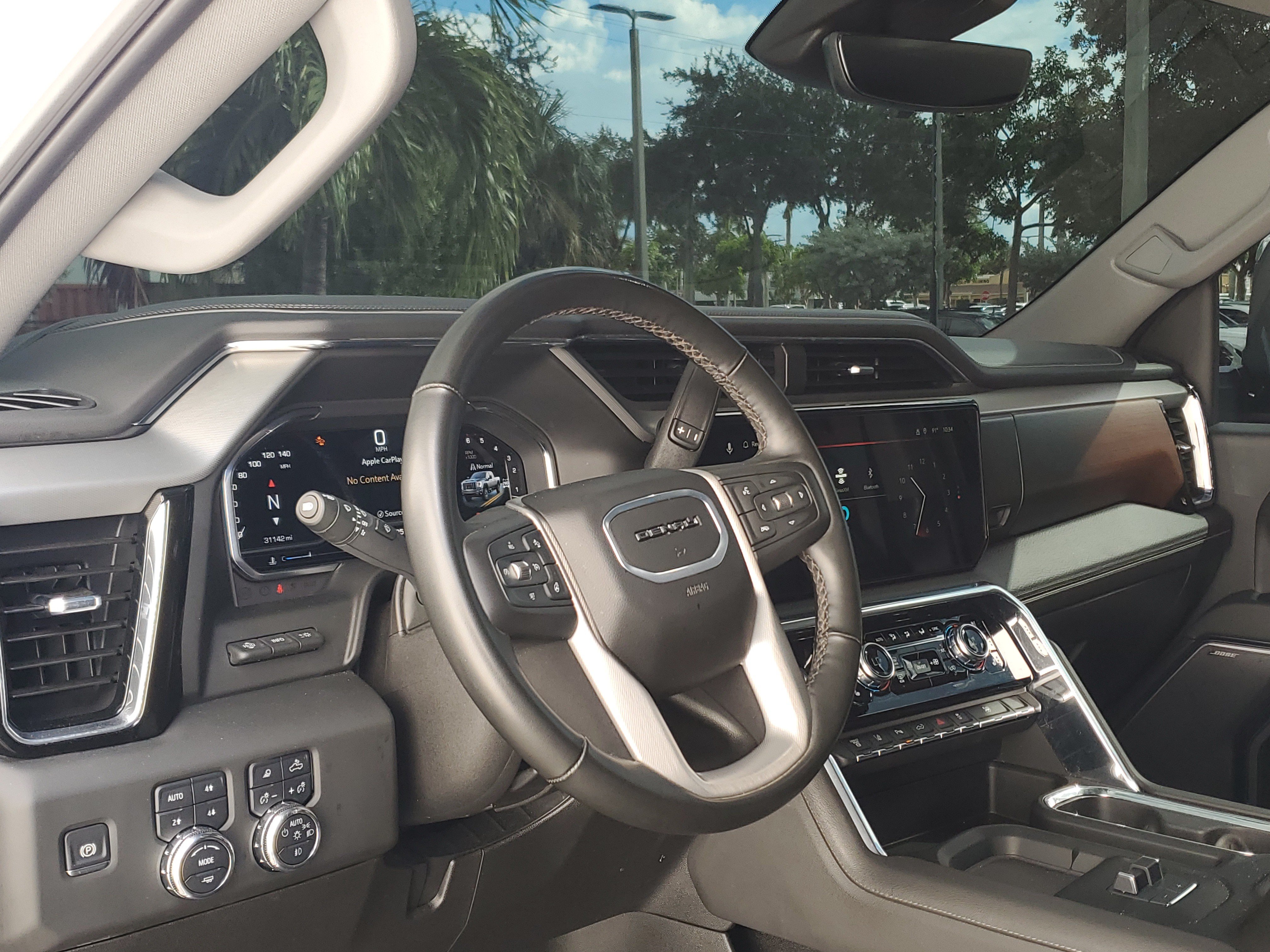 Used 2025 GMC Sierra 3500 Denali w/ Denali Reserve Package AWD/4WD image 9