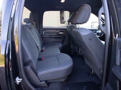 Used 2022 RAM 3500 Big Horn w/ Night Edition AWD/4WD image 15