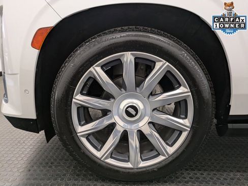 Used 2022 Cadillac Escalade Premium Luxury Platinum image 7