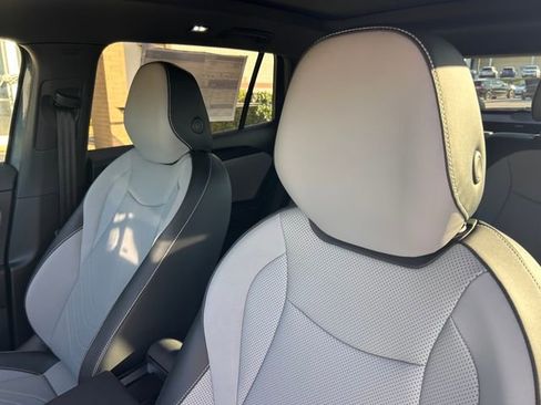 New 2026 Volkswagen Tiguan SE R-Line image 11