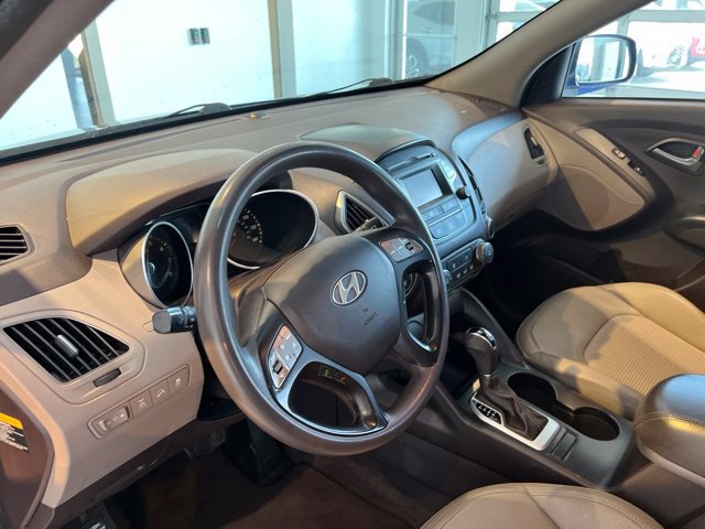 Used 2015 Hyundai Tucson GLS w/ Option Group 02 AWD/4WD image 14