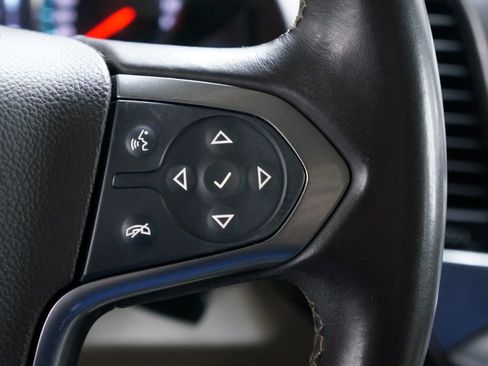 Used 2015 Chevrolet Suburban LT image 19