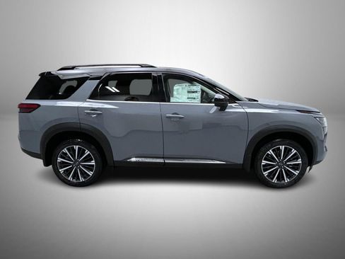 New 2026 Nissan Pathfinder Platinum AWD/4WD image 4