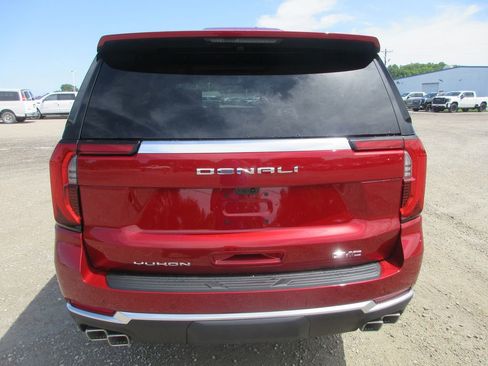 New 2026 GMC Yukon Denali w/ Denali Reserve Package AWD/4WD image 5