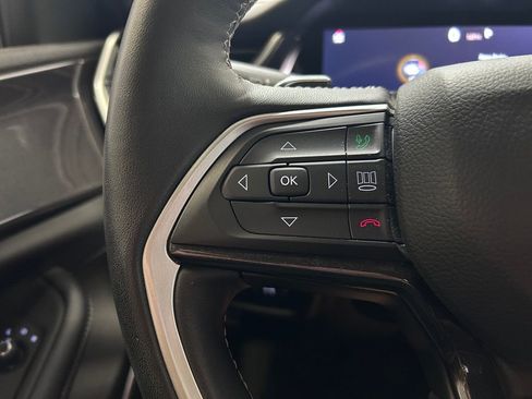 Used 2022 Jeep Grand Cherokee L Laredo AWD/4WD image 9