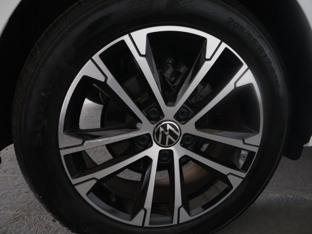 Used 2024 Volkswagen Jetta Sport FWD image 33