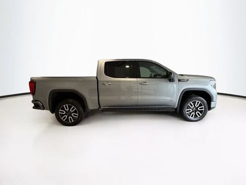 Used 2025 GMC Sierra 1500 AT4 w/ AT4 Premium Package AWD/4WD image 8