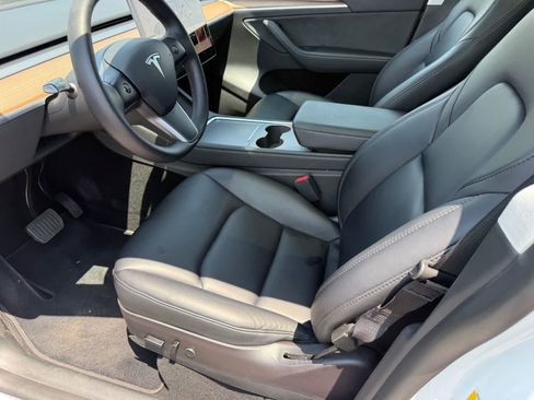 Used 2023 Tesla Model Y Long Range AWD/4WD image 14