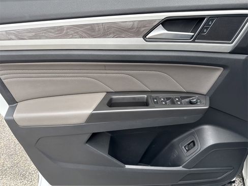 Used 2023 Volkswagen Atlas Cross Sport SE image 20