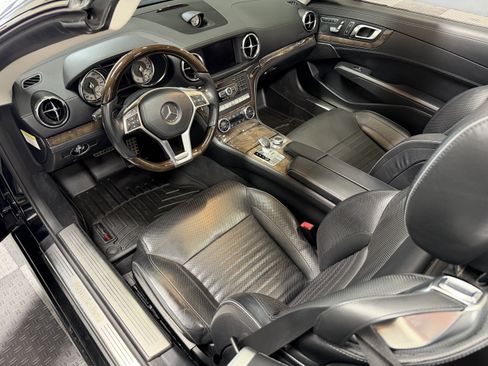 Used 2013 Mercedes-Benz SL 550 image 18