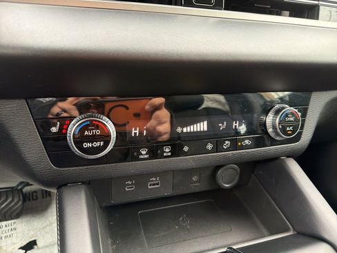 Used 2024 Mitsubishi Outlander SE image 33