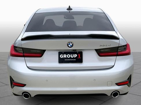 Used 2019 BMW 330i Sedan w/ Premium Package image 4