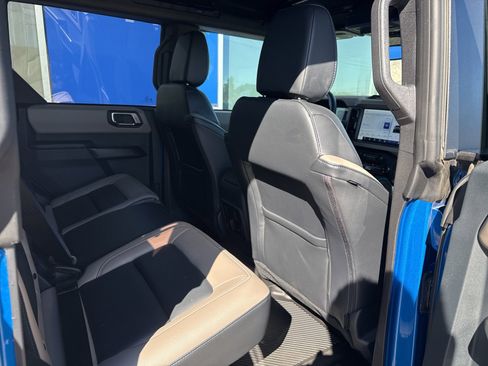 Used 2024 Ford Bronco Wildtrak image 12