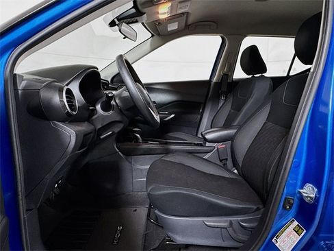 Used 2024 Nissan Kicks SV image 17