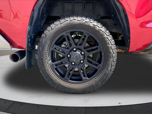 Used 2019 Toyota Tundra SR5 w/ SR5 Upgrade Package AWD/4WD image 36