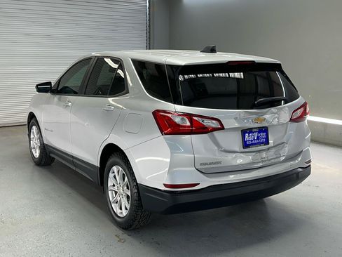 Used 2020 Chevrolet Equinox LS w/ LS Convenience Package FWD image 6
