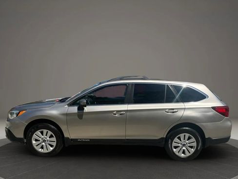 Used 2017 Subaru Outback 2.5i Premium AWD/4WD image 4