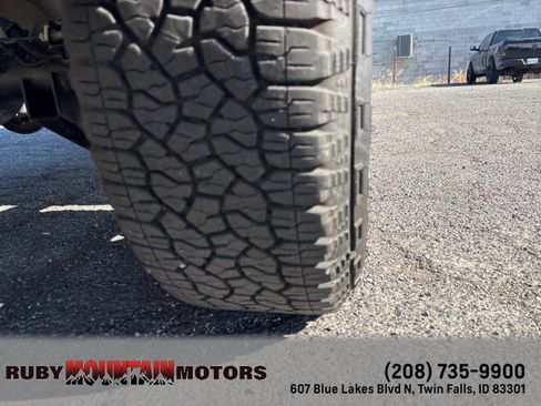 Used 2025 GMC Sierra 3500 Denali w/ Denali Reserve Package AWD/4WD image 9