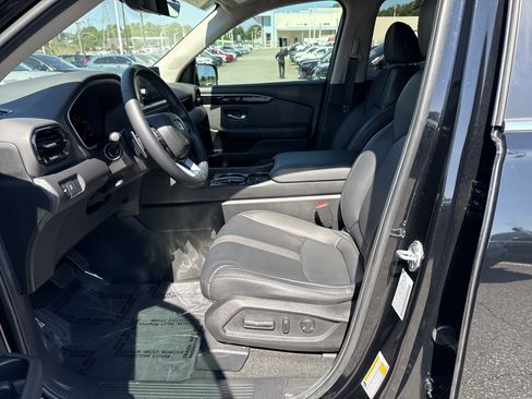 Certified 2025 Honda Pilot EX-L image 16